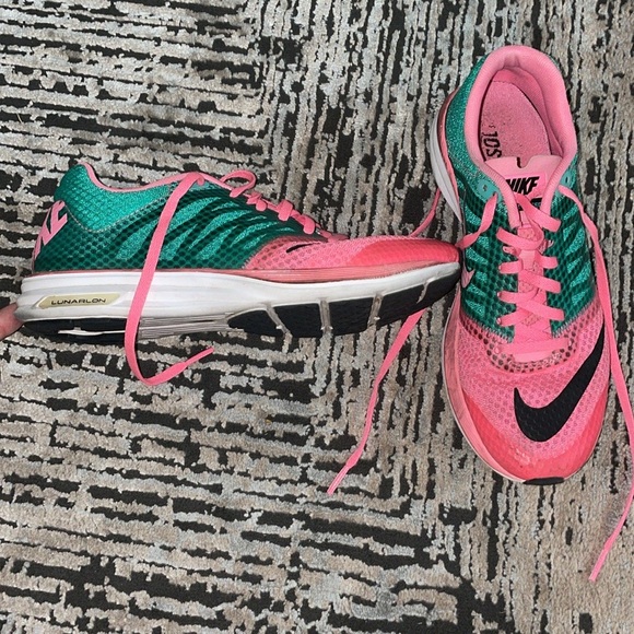 Nike Women’s Lunarlon running shoes - Picture 4 of 7